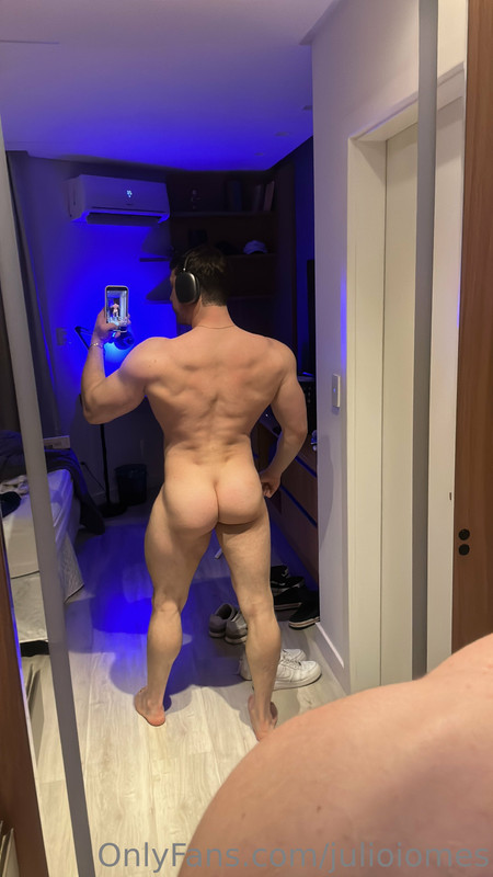 220 Brazilian hunk Júlio Iomes julioiomes peterpec onlyfans porn