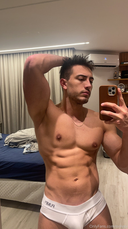 233 Brazilian hunk Júlio Iomes julioiomes peterpec onlyfans porn