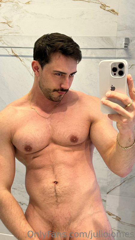 264 Brazilian hunk Júlio Iomes julioiomes peterpec onlyfans porn