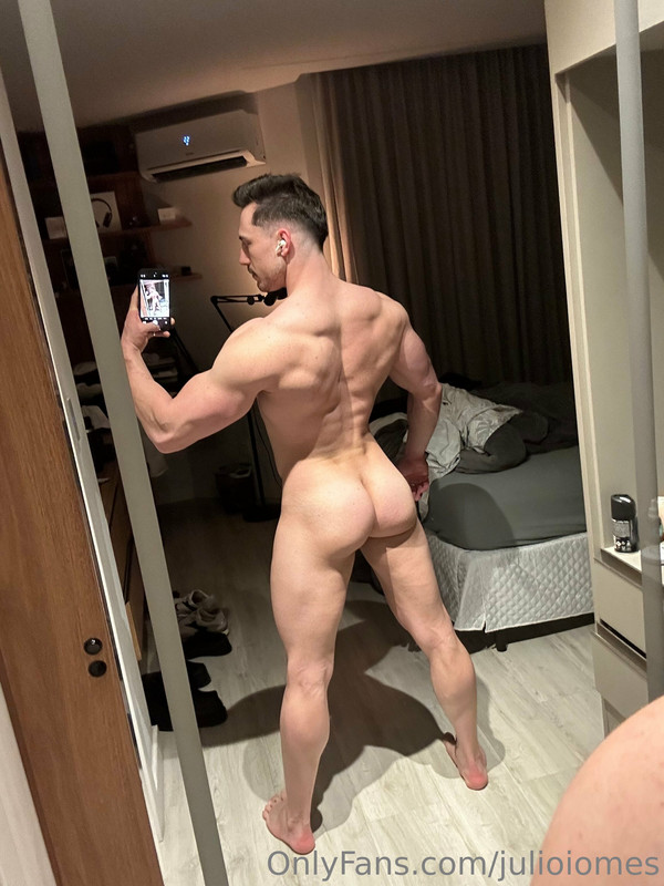 286 Brazilian hunk Júlio Iomes julioiomes peterpec onlyfans porn