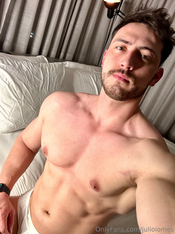 297 Brazilian hunk Júlio Iomes julioiomes peterpec onlyfans porn