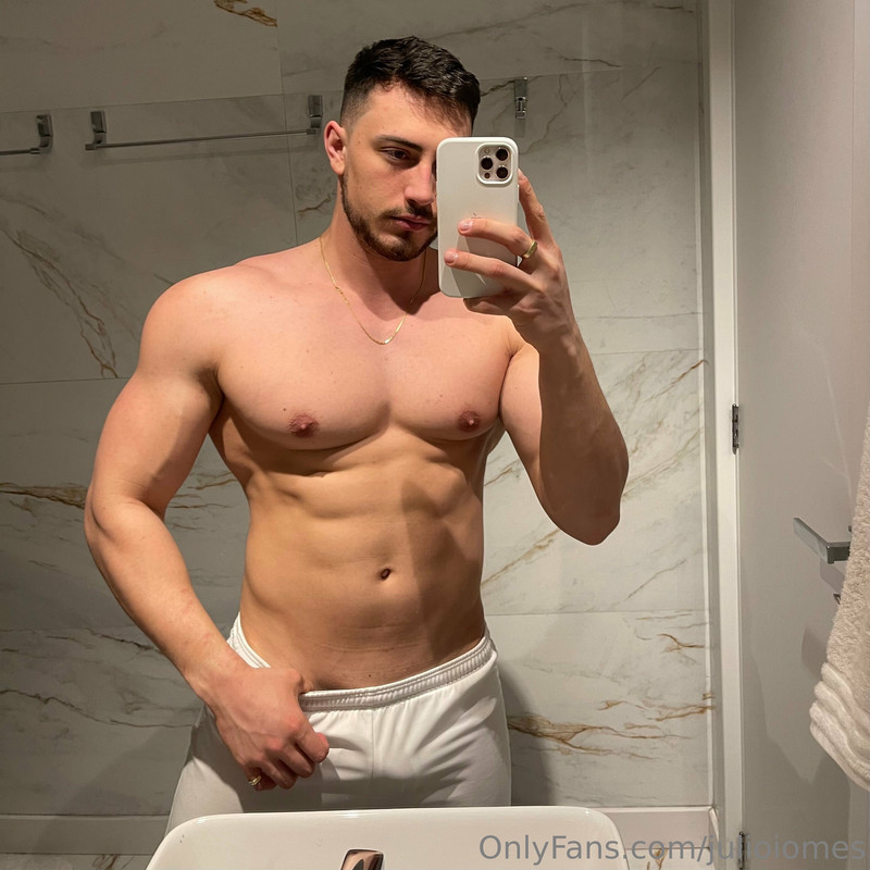 322 Brazilian hunk Júlio Iomes julioiomes peterpec onlyfans porn