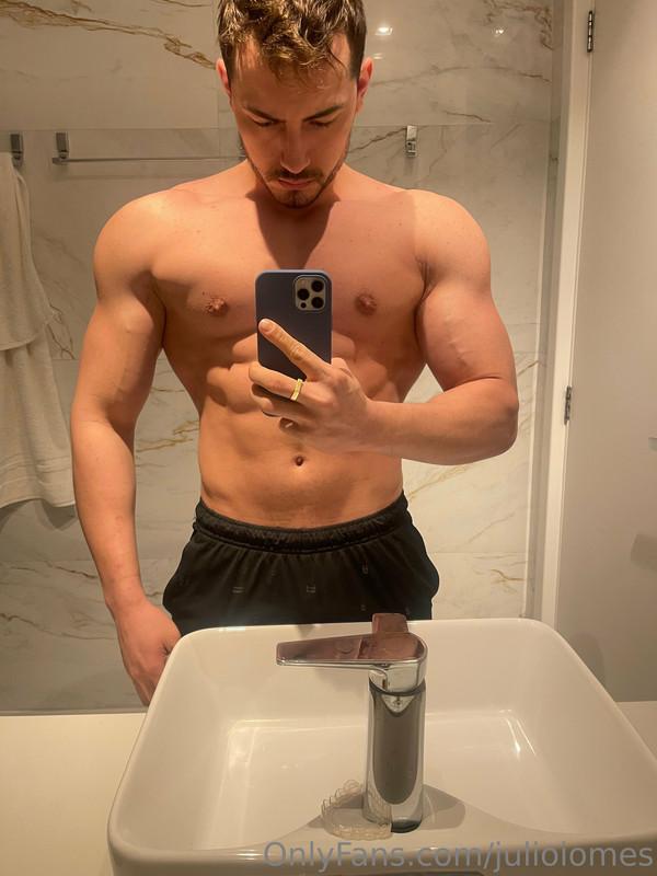 340 Brazilian hunk Júlio Iomes julioiomes peterpec onlyfans porn