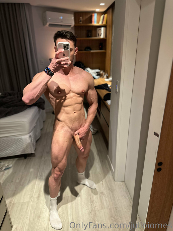 352 Brazilian hunk Júlio Iomes julioiomes peterpec onlyfans porn