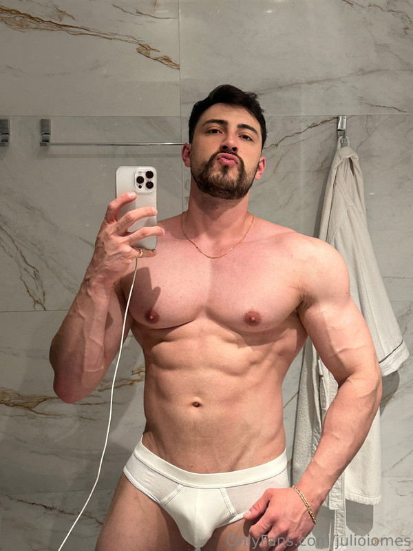 353 Brazilian hunk Júlio Iomes julioiomes peterpec onlyfans porn