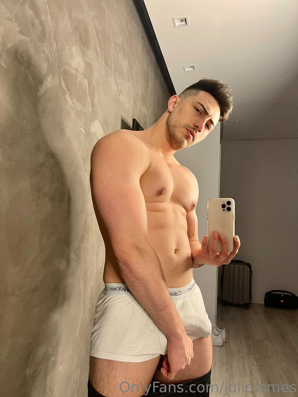 358 Brazilian hunk Júlio Iomes julioiomes peterpec onlyfans porn
