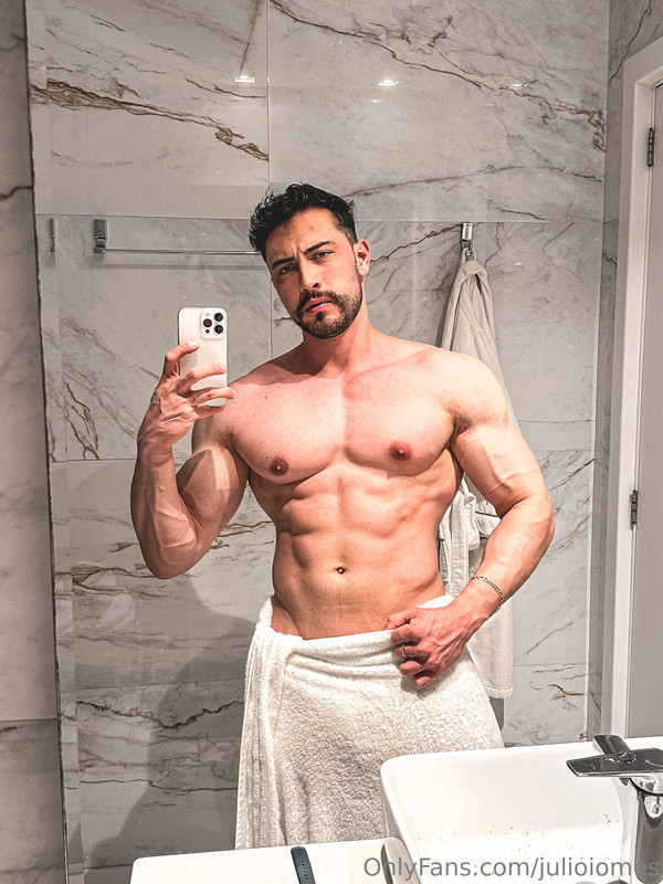 366 Brazilian hunk Júlio Iomes julioiomes peterpec onlyfans porn
