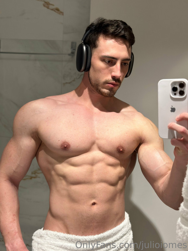 378 Brazilian hunk Júlio Iomes julioiomes peterpec onlyfans porn