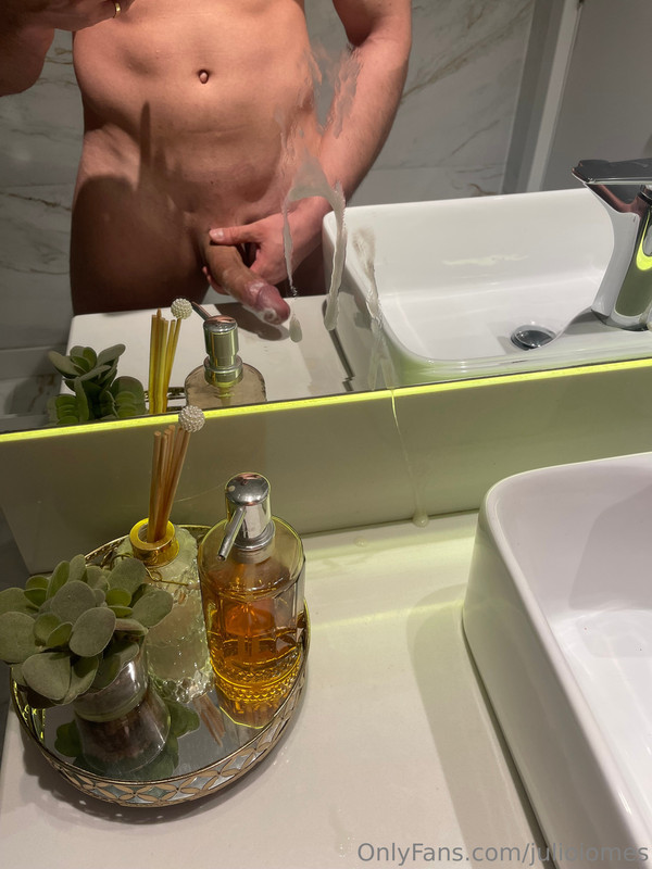 395 Brazilian hunk Júlio Iomes julioiomes peterpec onlyfans porn