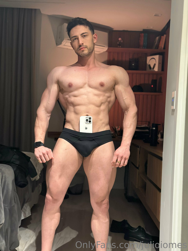 411 Brazilian hunk Júlio Iomes julioiomes peterpec onlyfans porn