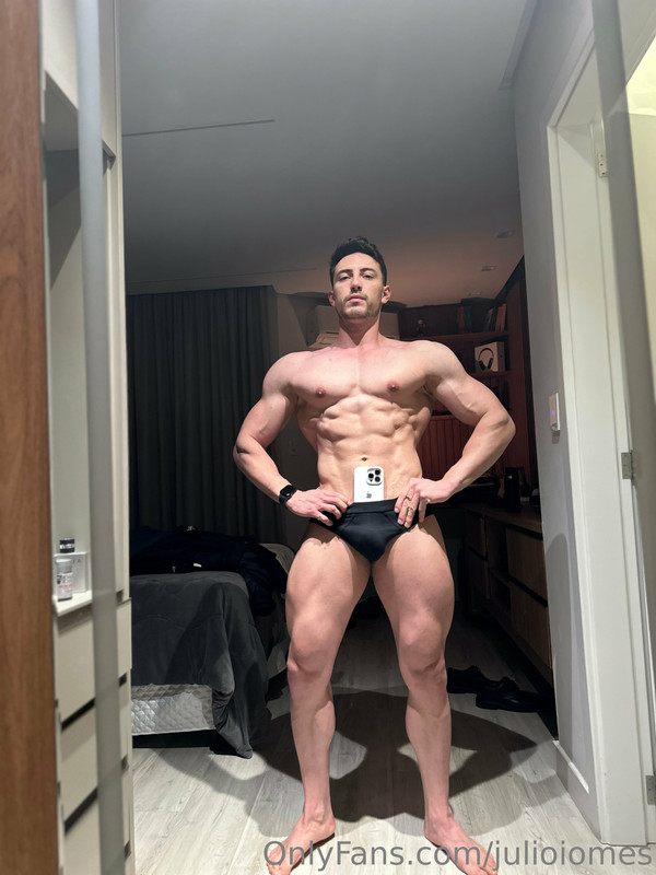 432 Brazilian hunk Júlio Iomes julioiomes peterpec onlyfans porn