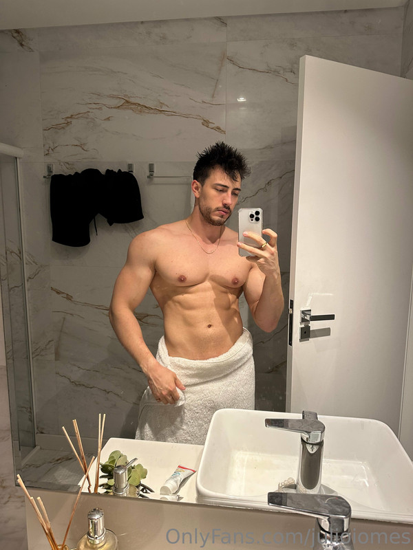 444 Brazilian hunk Júlio Iomes julioiomes peterpec onlyfans porn