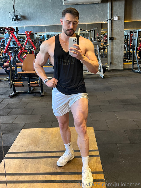 446 Brazilian hunk Júlio Iomes julioiomes peterpec onlyfans porn