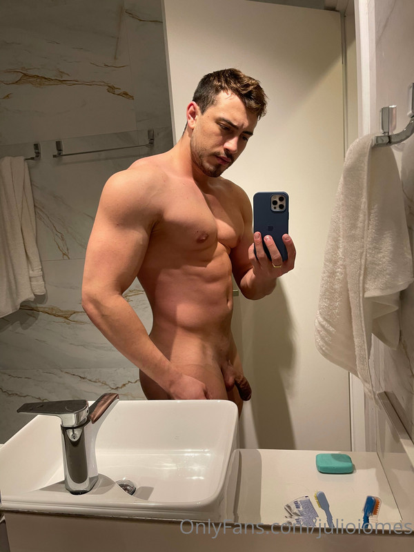 448 Brazilian hunk Júlio Iomes julioiomes peterpec onlyfans porn