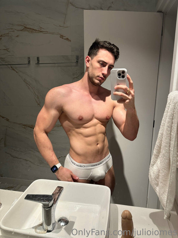 462 Brazilian hunk Júlio Iomes julioiomes peterpec onlyfans porn