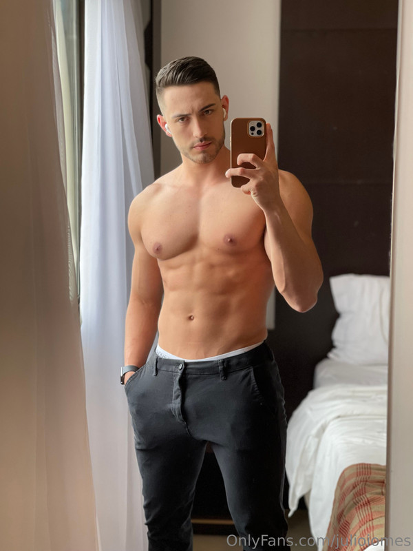 465 Brazilian hunk Júlio Iomes julioiomes peterpec onlyfans porn