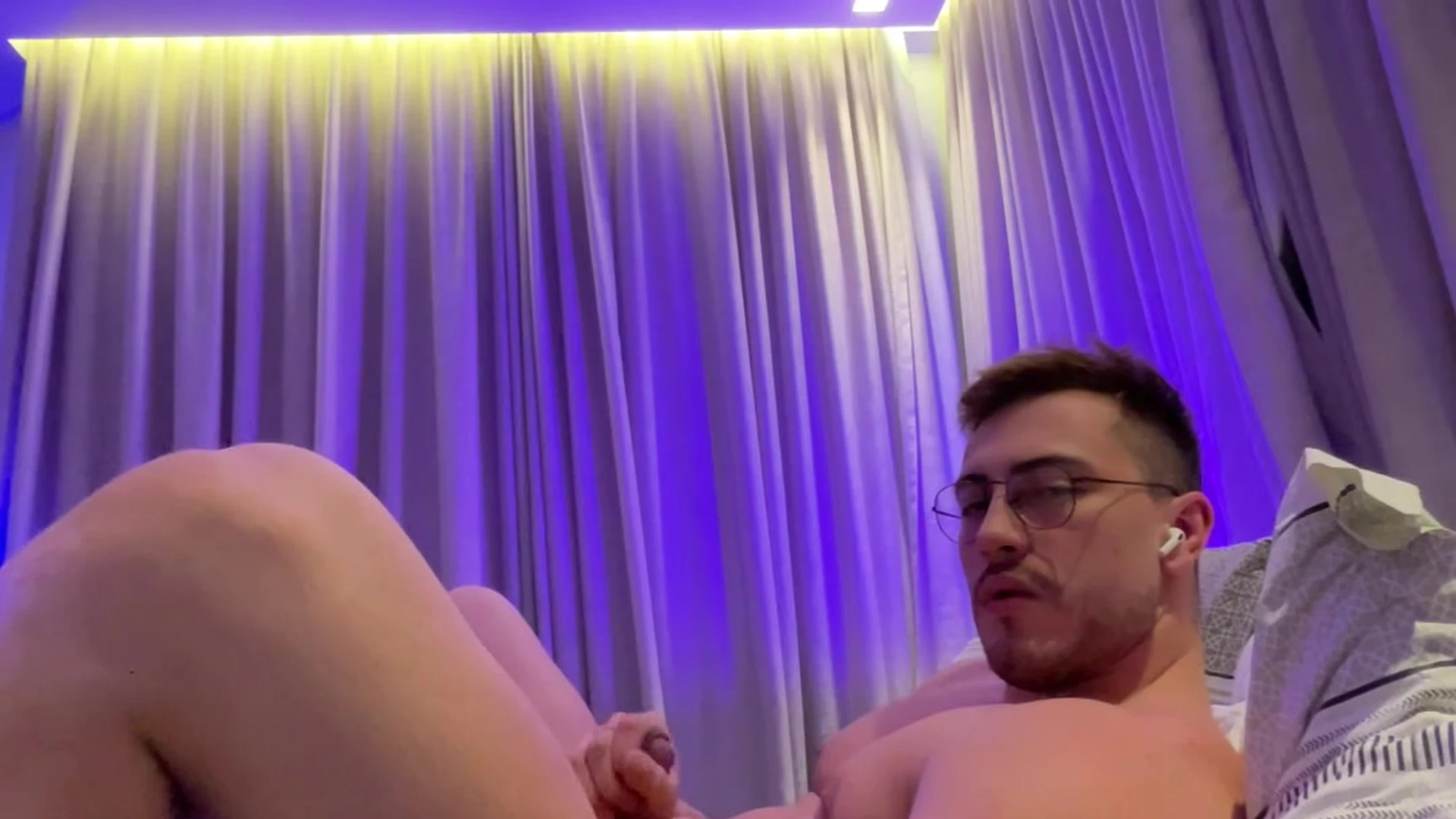 hottie brasileiro Júlio Iomes nude ass
