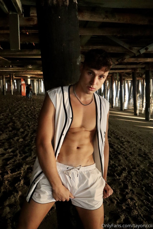 Captivating  tiktok star tayoricci onlyfans leaked