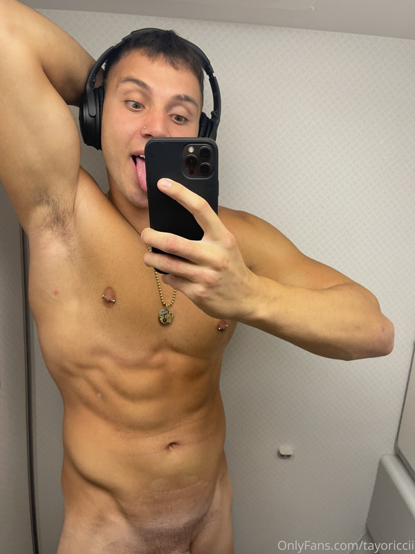 Sensational Resolute instagram star tayoricci Nudes leak