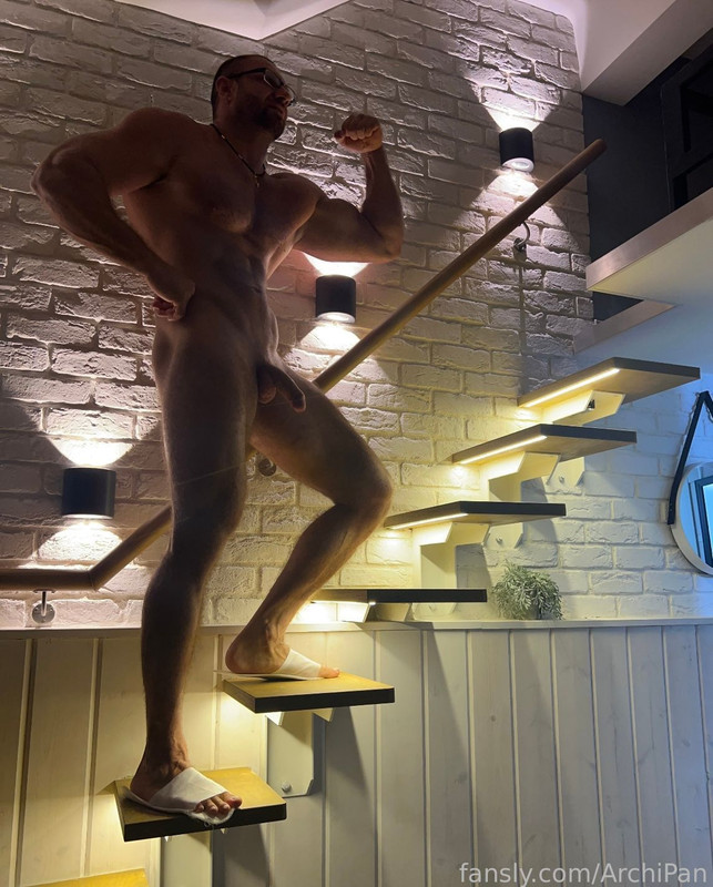 218 Sexy Muscle Russian Bodybuilder ArchiPan Onlyfans