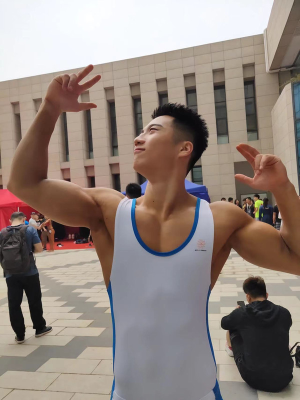 Epic manwhore 韩郅鹏 色情 韩郅鹏 nude