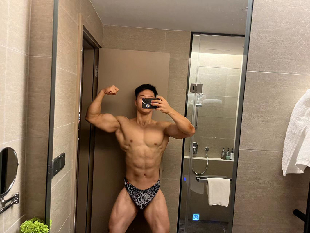 Angelic jerking off cum 韩郅鹏 leaks