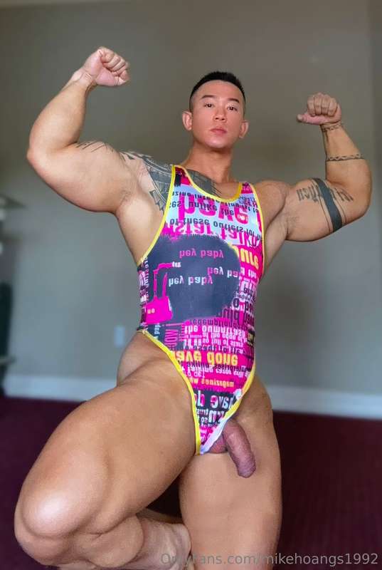 tattooed WORSHIPING pecs mikehoangs1992 Onlyfans Leak