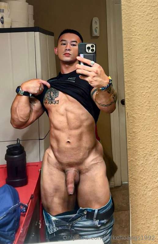 muscle HOANG NGOC THANH Nude OF