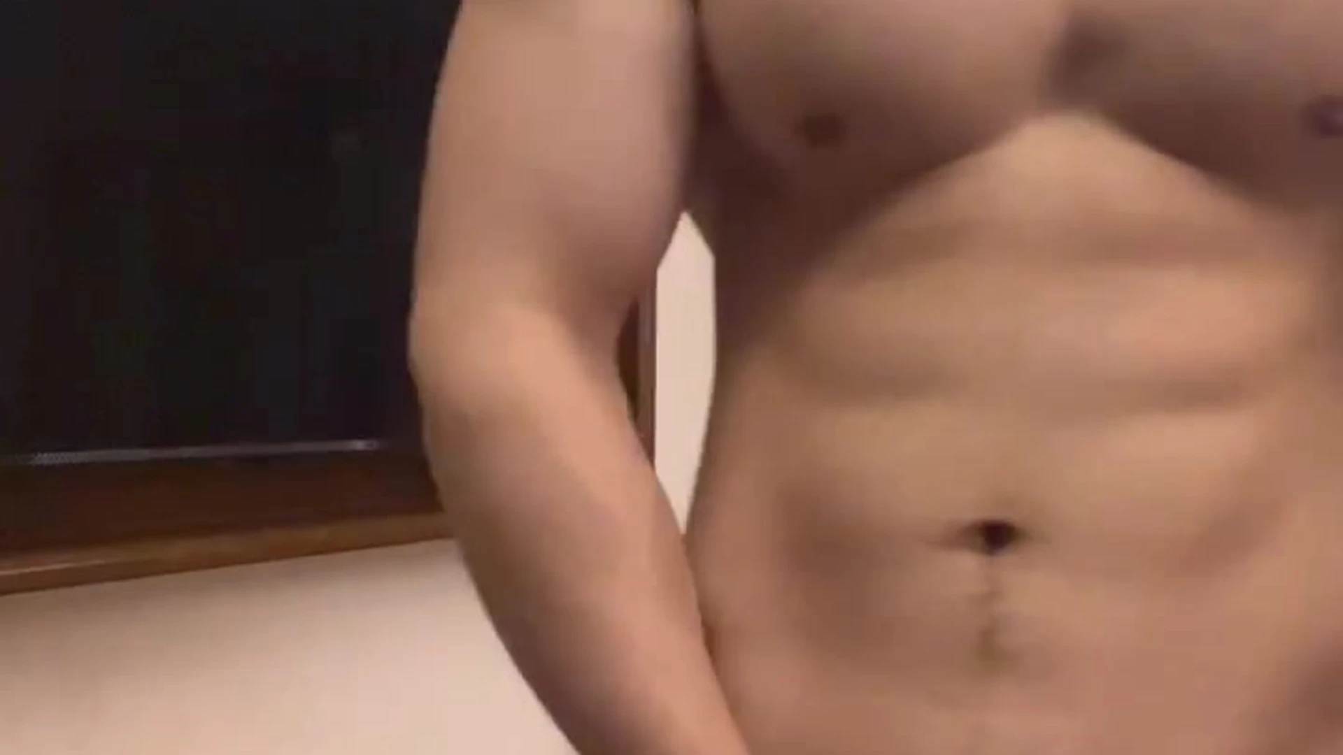 hunk 韩郅鹏 nude ass Exposed
