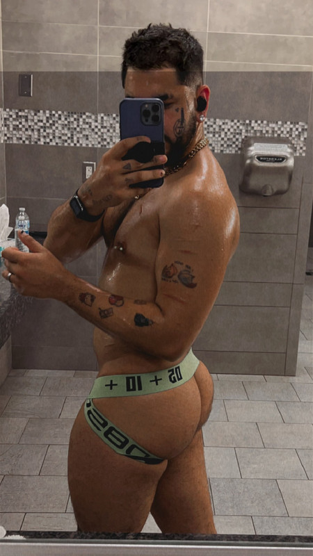 25 Romani Gypsy bottom slut Erin Beech erinxbeech onlyfans