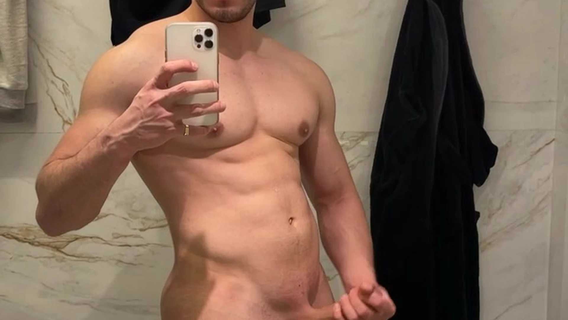 ripped brasileiro julioiomes sex toys