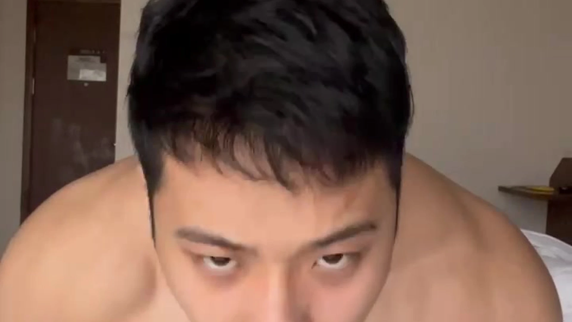 韩郅鹏 韩郅鹏 nude videos Full Clip