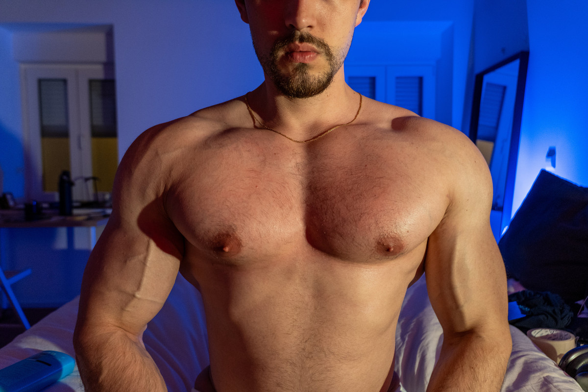 529 Brazilian hunk Júlio Iomes julioiomes peterpec onlyfans porn