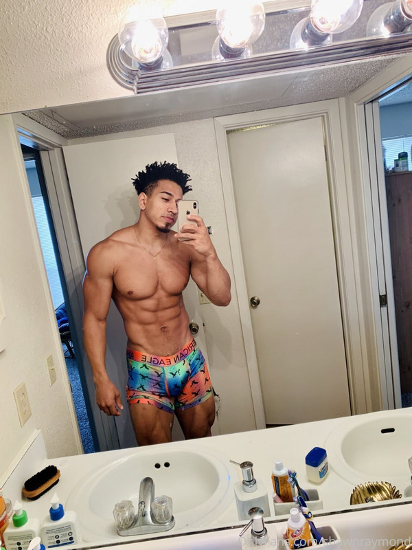 Epic dancer Shawn Raymond pic leaks