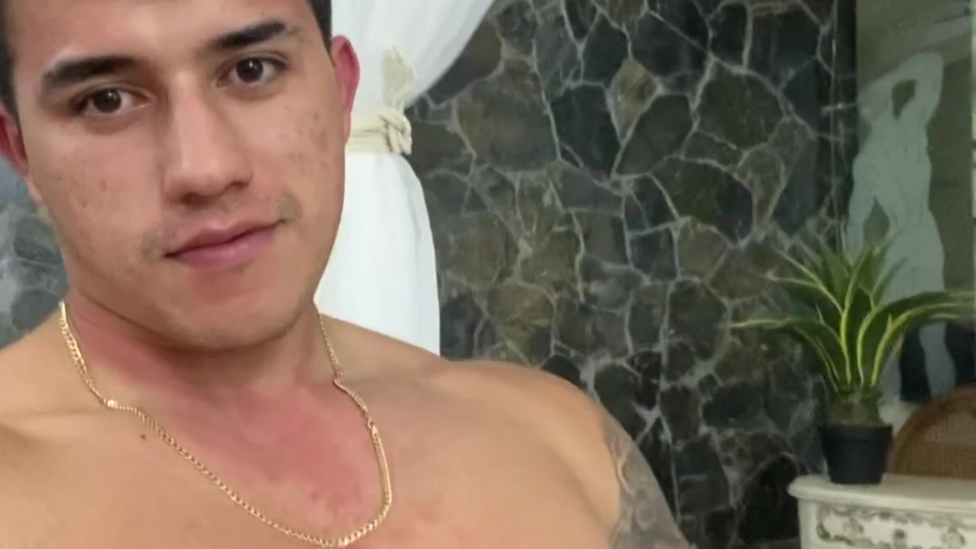 muscular precioso garretalvin1 nude porn leak Full Clip