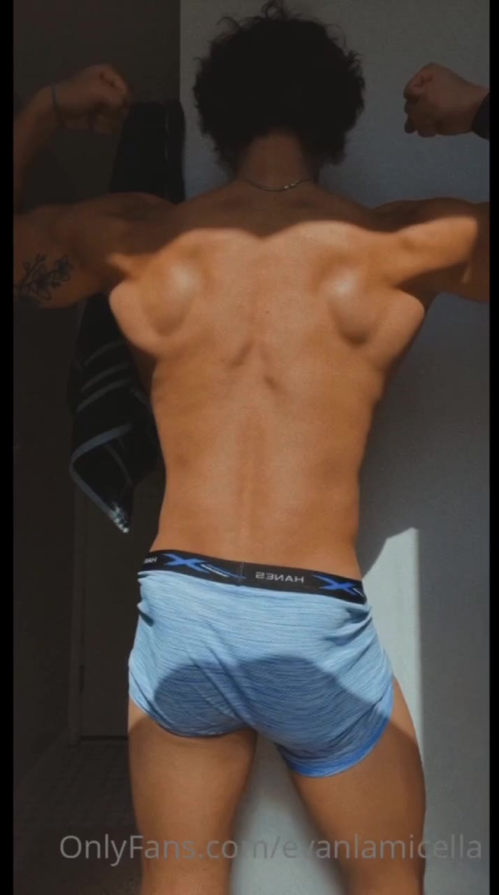 hottie tiktok star Evan Lamicella pic leaks Sensational