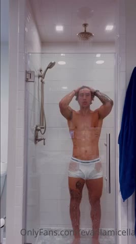 hoe Cumshot evanlamicella onlyfans nude