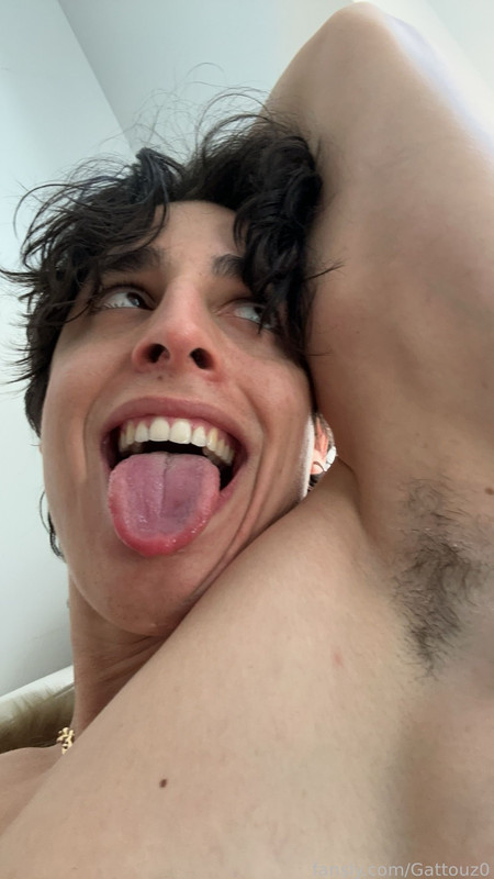 urinophilia Gattouz0 leak pic Epic
