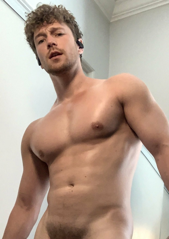 famous  jerking off owenrobert Owen Robert muscle