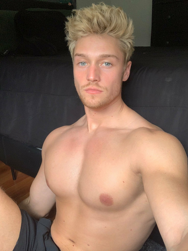 owen_devalk oh_and nude