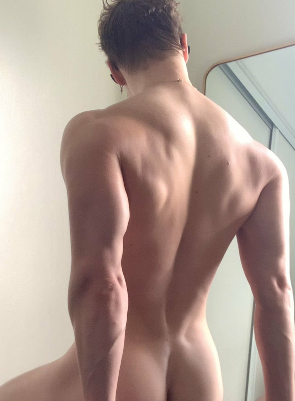 Owen Devalk oh_and big pecs Exposed