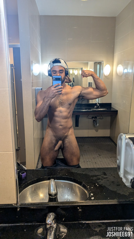 slutty hoe Playing with himself justforfans joshramirez Fansly leaks