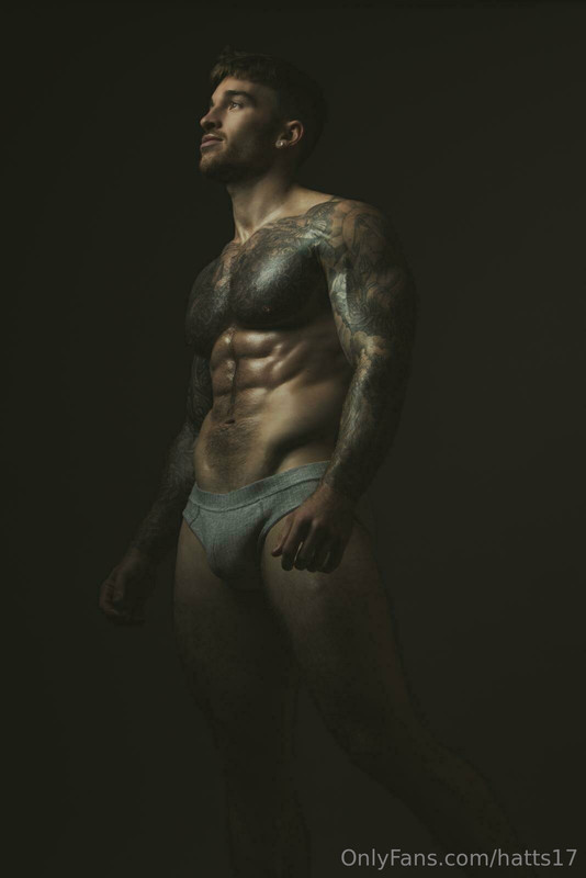 personal trainer Chris Hatton onlyfans nudes