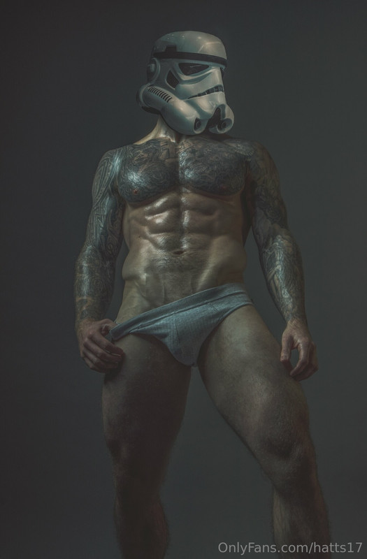 Skilled jerking off personal trainer Chris Hatton leaked xxx