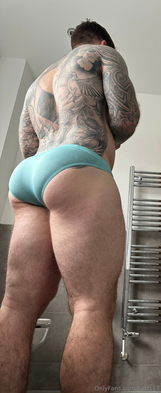 Exposed HUNG personal trainer Hatts17 of leak