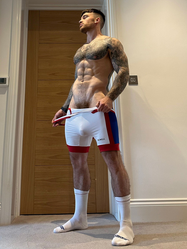 Exposed personal trainer Hatts17 onlyfans naked