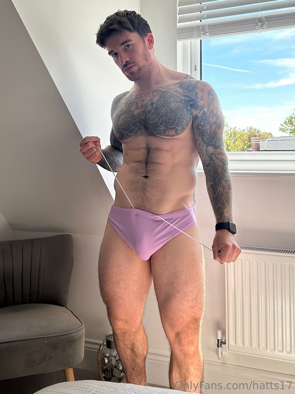 personal trainer Chris Hatton nude Video