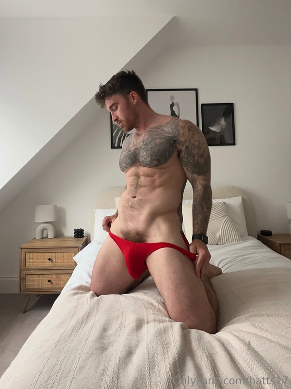 Exposed tattooed personal trainer Hatts17 leak