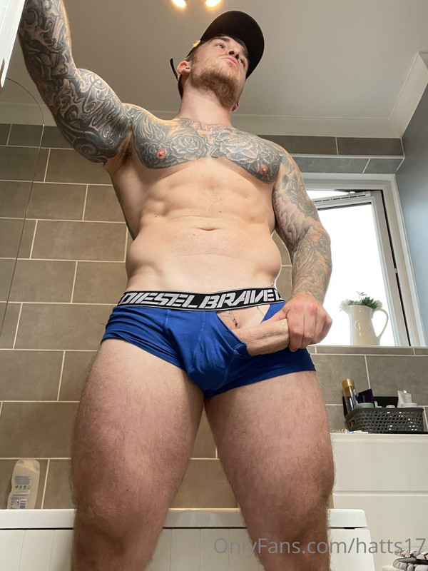 sexy masturbating hattshealth Chris Hatton pic porn