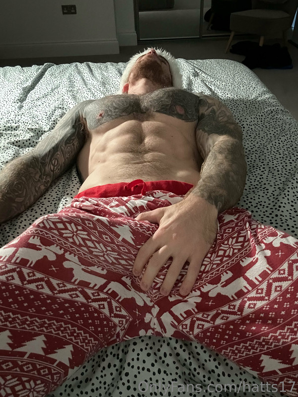 Sensational homoerotic personal trainer Chris Hatton   premium video